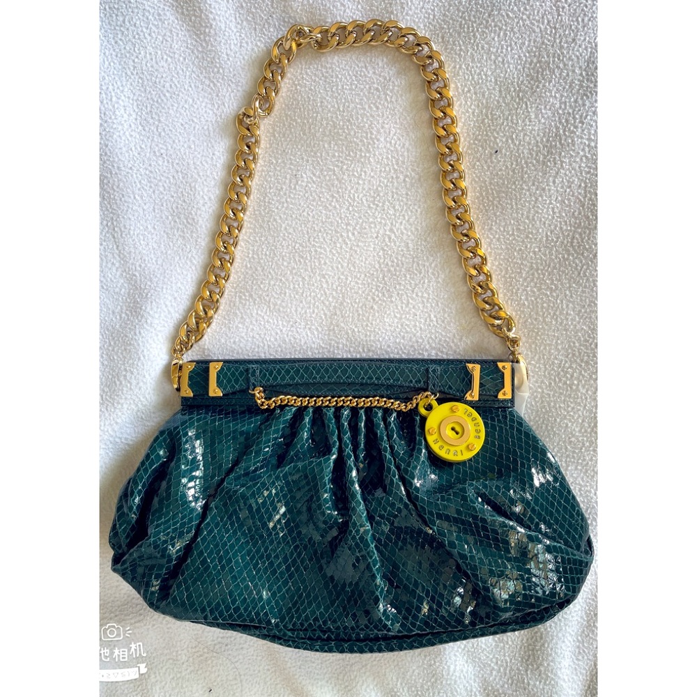 Pre-own Henri bendel bag